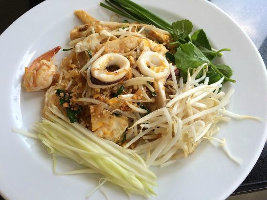 Mae Sri Reun