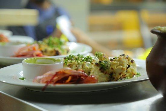 Taawoon Restaurant
