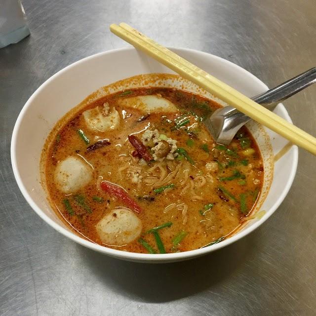 Tom Yum Noodle Udom Suk