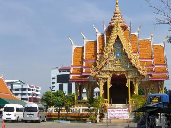 Wat Mahabut