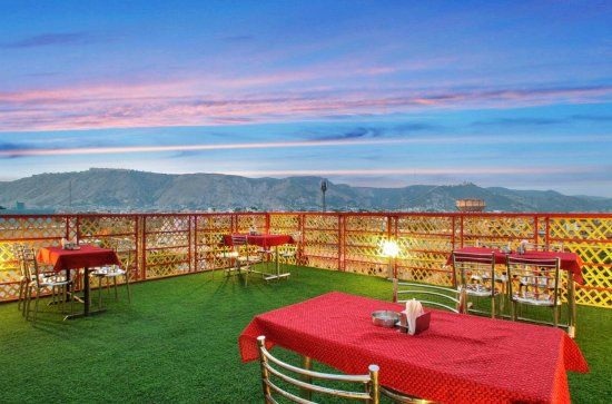 Hawk View Restaurant & Bar