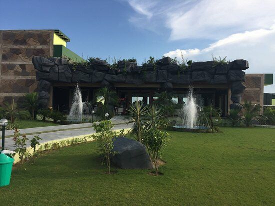 Garh Food Plaza